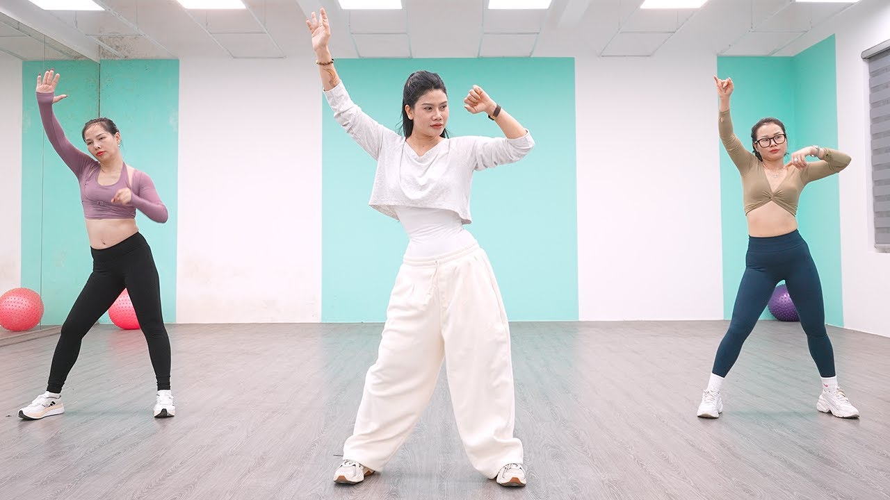 30 DAY CHALLENGE 30 MINUTE WORKOUT TO LOSE BELLY FAT | Eva Fitness